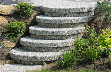 Ogrodowe stopnie schodowe od producenta małej architektury betonowej